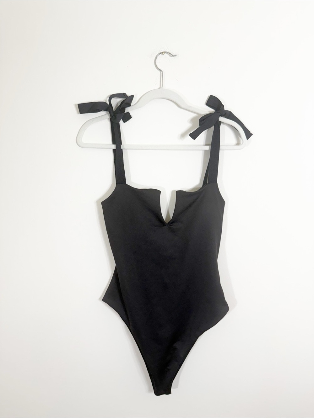 NWT Divino Seas Mary de Tudor One Piece Swimsuit Medium - Picture 4 of 7